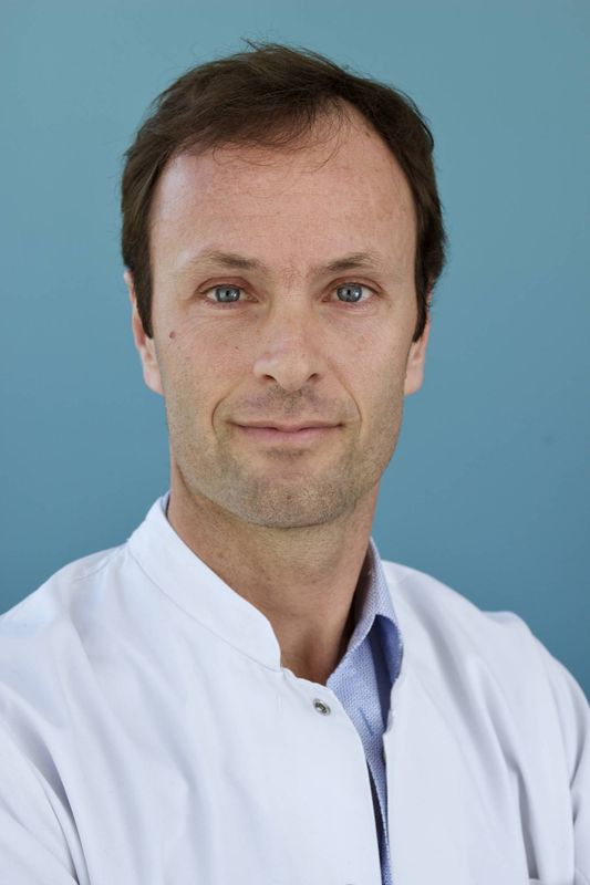 chirurgien main poignet épaule Marseille Docteur Riera Marseille